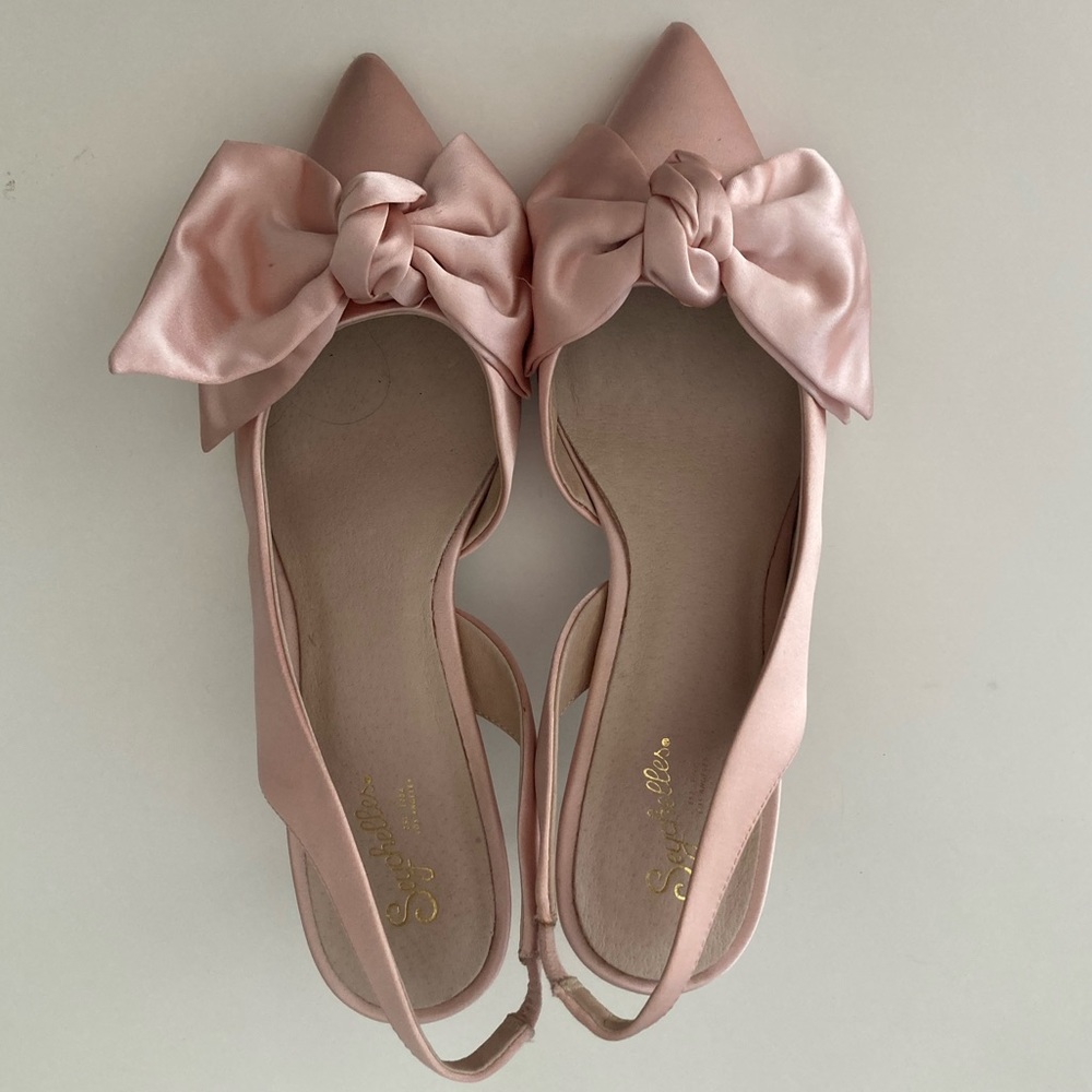 Anthropologie Seychelles Bow Heels in Pink, size 9